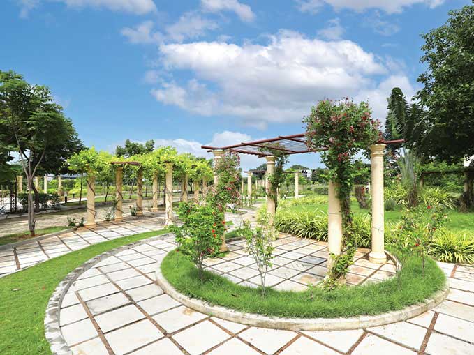 Themed gardens at Hiranandani Parks